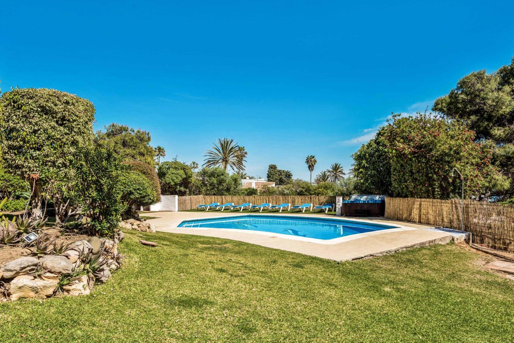 Villa Casillo エステポナ エクステリア 写真